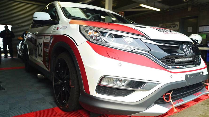 Illustration for article titled Honda Type CR-V at the 12hr Race of Remembrance (video)